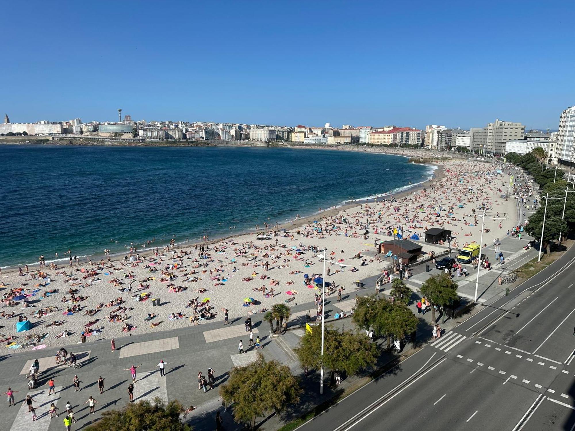 Piso Con Vistas A La Playa De Riazor Apartment Ла Коруня Екстериор снимка